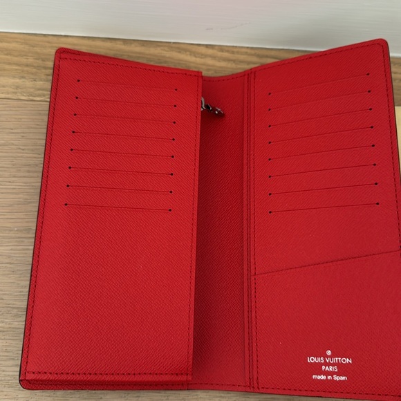 NEW Limited Edition LOUIS VUITTON Monogram Eclipse
Portefeuille Brazza Wallet - Picture 3 of 7